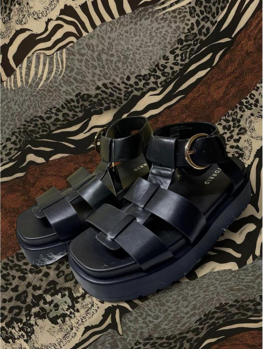 Torrid Black Platform Sandals NWT